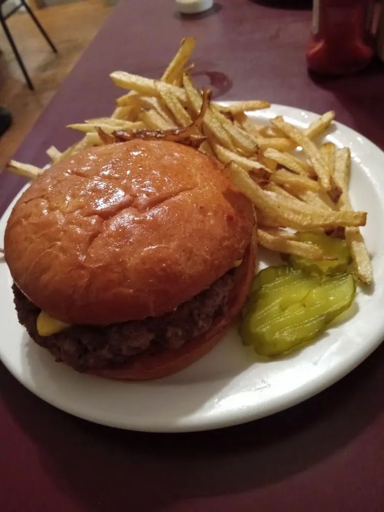 Cheeseburger Deluxe